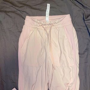 Lululemon Athleta - workout joggers
